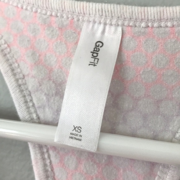 GAP workout tank - Picture 5 of 5